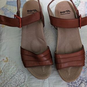 Earth Sandles